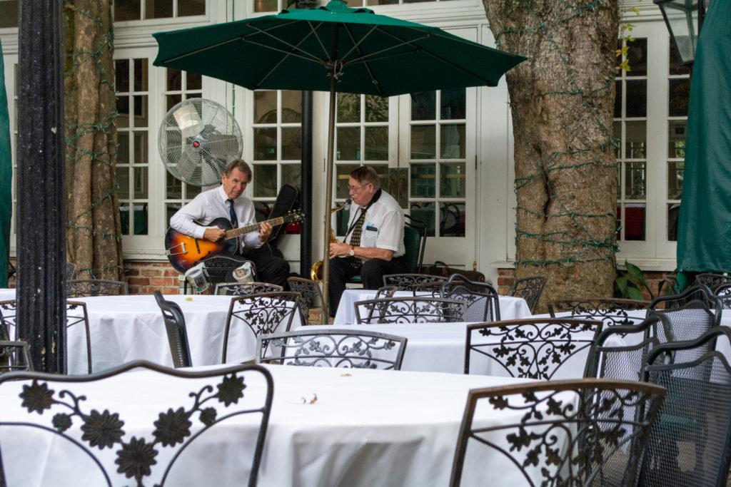 Photo of a jazz duo with saxophone and guitar